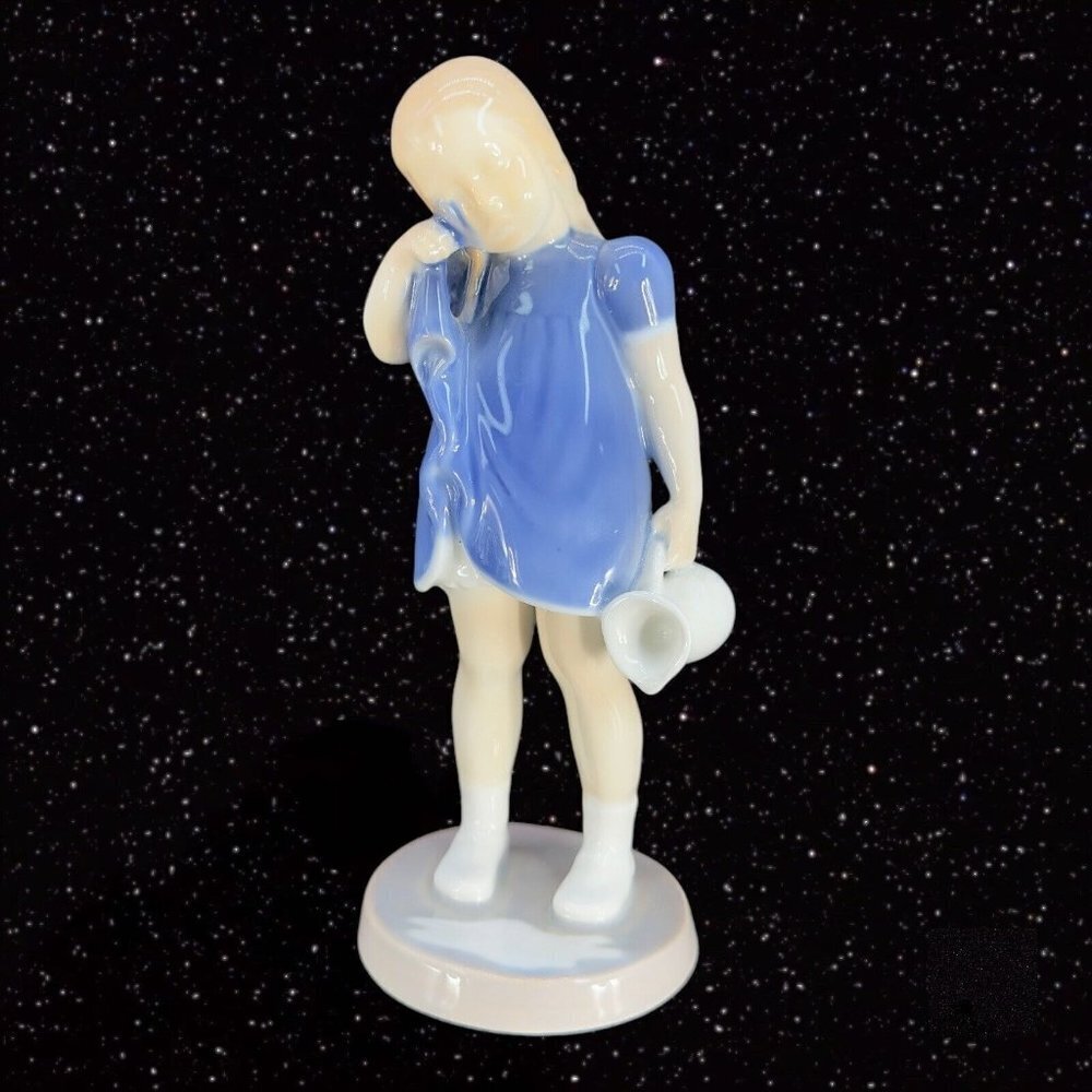 B & G Bing Grondahl Copenhagen Denmark Girl Spilt Milk 2246 Figurine Porcelain